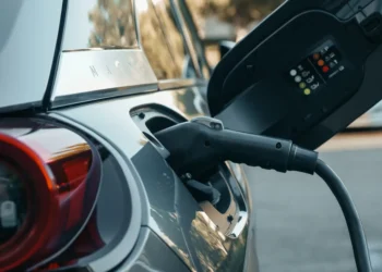 Delhi Plans 100% Road Tax Waiver for EVs Under New Policy Push