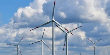 Adani Wind Commissions 5 MW Next-Gen Turbine in Gujarat